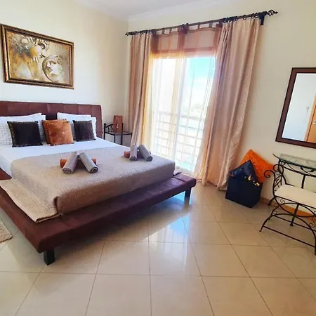 Penthouse With Sea Views Appartement *