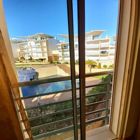 アパート Penthouse With Sea Views アルブフェイラ